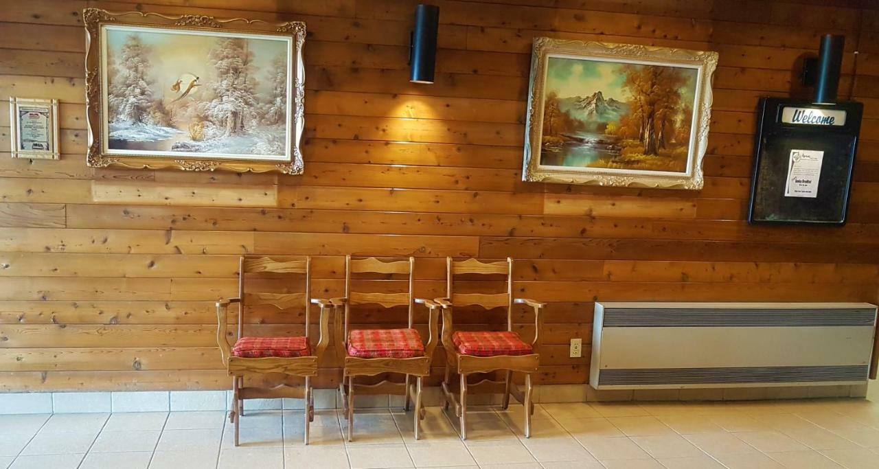 Agassiz Park Lodge - Under New Management McCreary Екстериор снимка