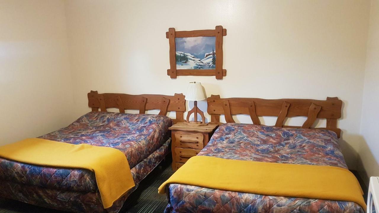 Agassiz Park Lodge - Under New Management McCreary Екстериор снимка